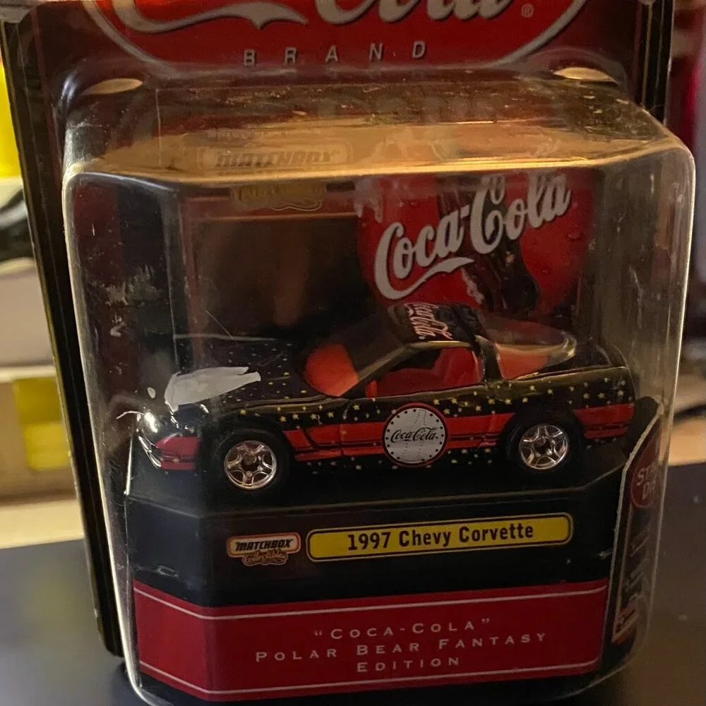 Coca-Cola Polar Bear Fantasy Edition 1997 Chevy Corvette Matchbox Car